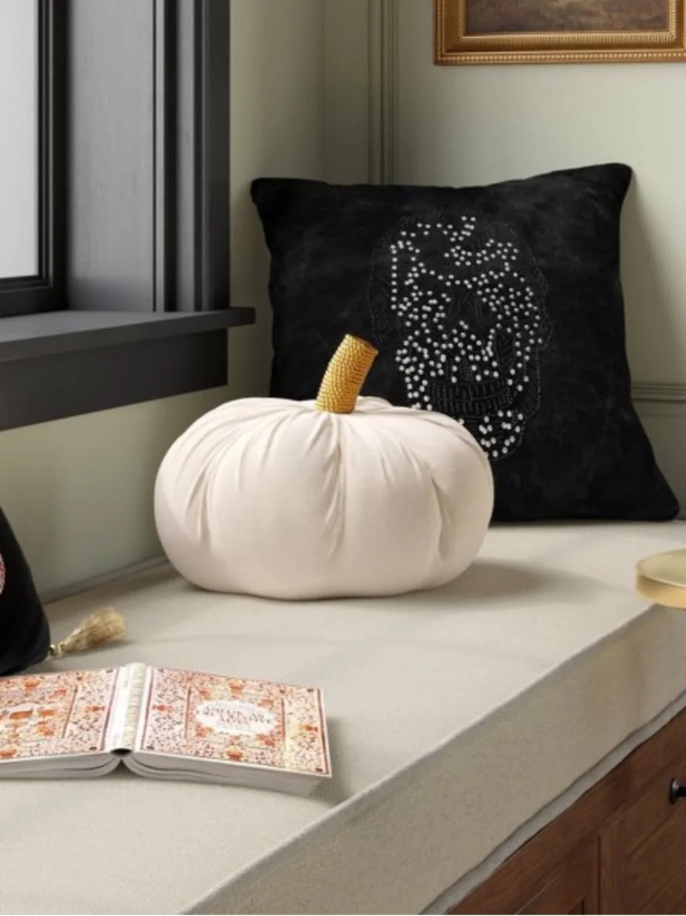 THRESHOLD NWT Beaded Skull Velvet Square Throw Pillow -black -18”